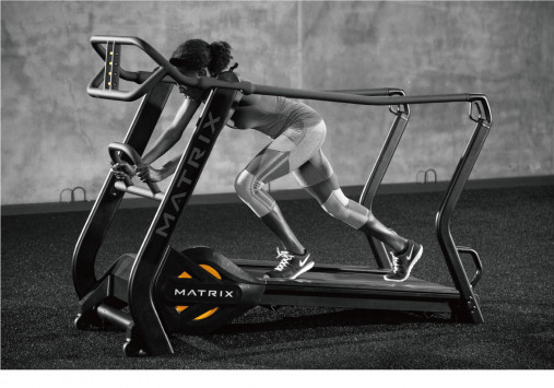 Беговой тренажер Matrix S-Drive с целевой консолью Power Беговой тренажер Matrix S-Drive с целевой консолью Power