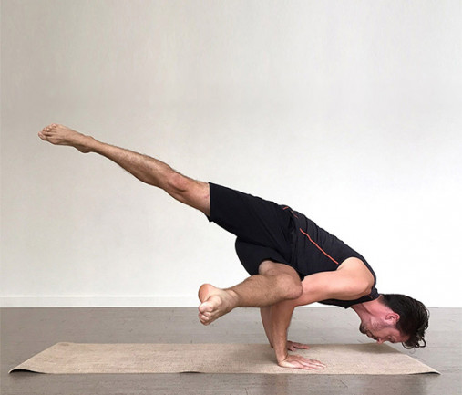 Коврик для йоги HUGGER MUGGER Sattva Jute Mat 170 см х 60 см х 0,3 см, бежевый Коврик для йоги HUGGER MUGGER Sattva Jute Mat 170 см х 60 см х 0,3 см, бежевый