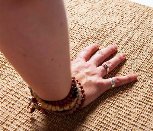 Коврик для йоги HUGGER MUGGER Sattva Jute Mat 170 см х 60 см х 0,3 см, бежевый Коврик для йоги HUGGER MUGGER Sattva Jute Mat 170 см х 60 см х 0,3 см, бежевый