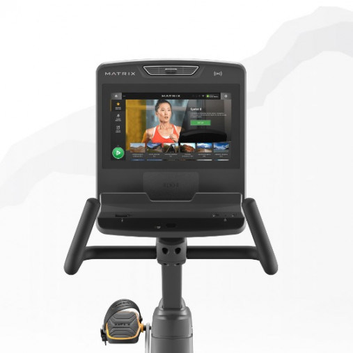 Горизонтальный велотренажер Matrix Endurance. Консоль Touch Base Горизонтальный велотренажер Matrix Endurance. Консоль Touch Base