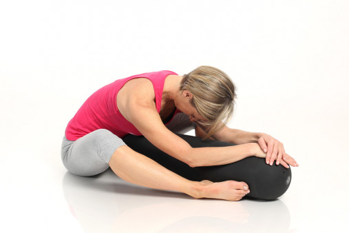 Массажный ролик TOGU Multiroll mein Yoga 80 см, черный Массажный ролик TOGU Multiroll mein Yoga 80 см, черный